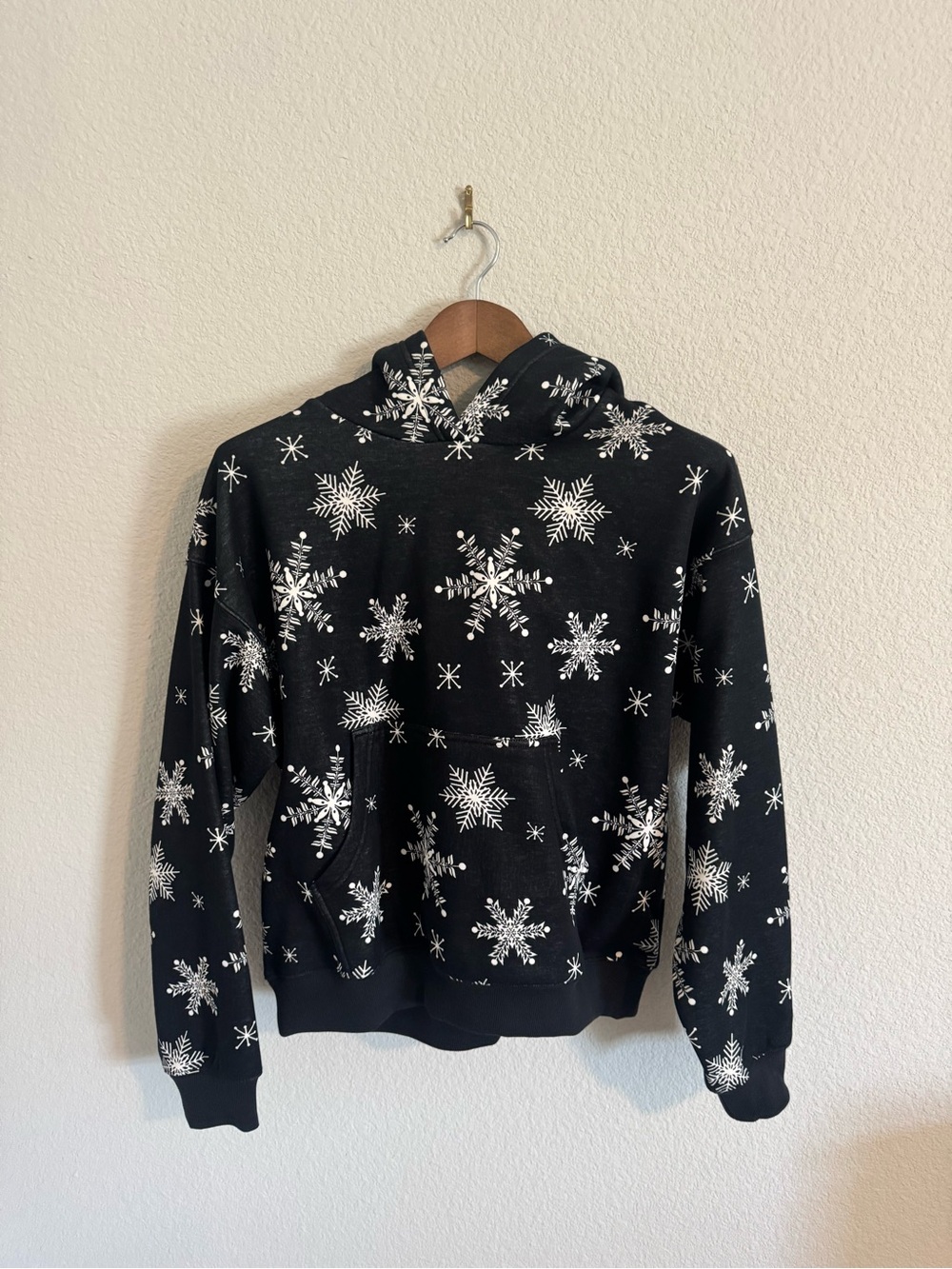 Fabletics Black Hoodie Sweater with White Snowflake Print